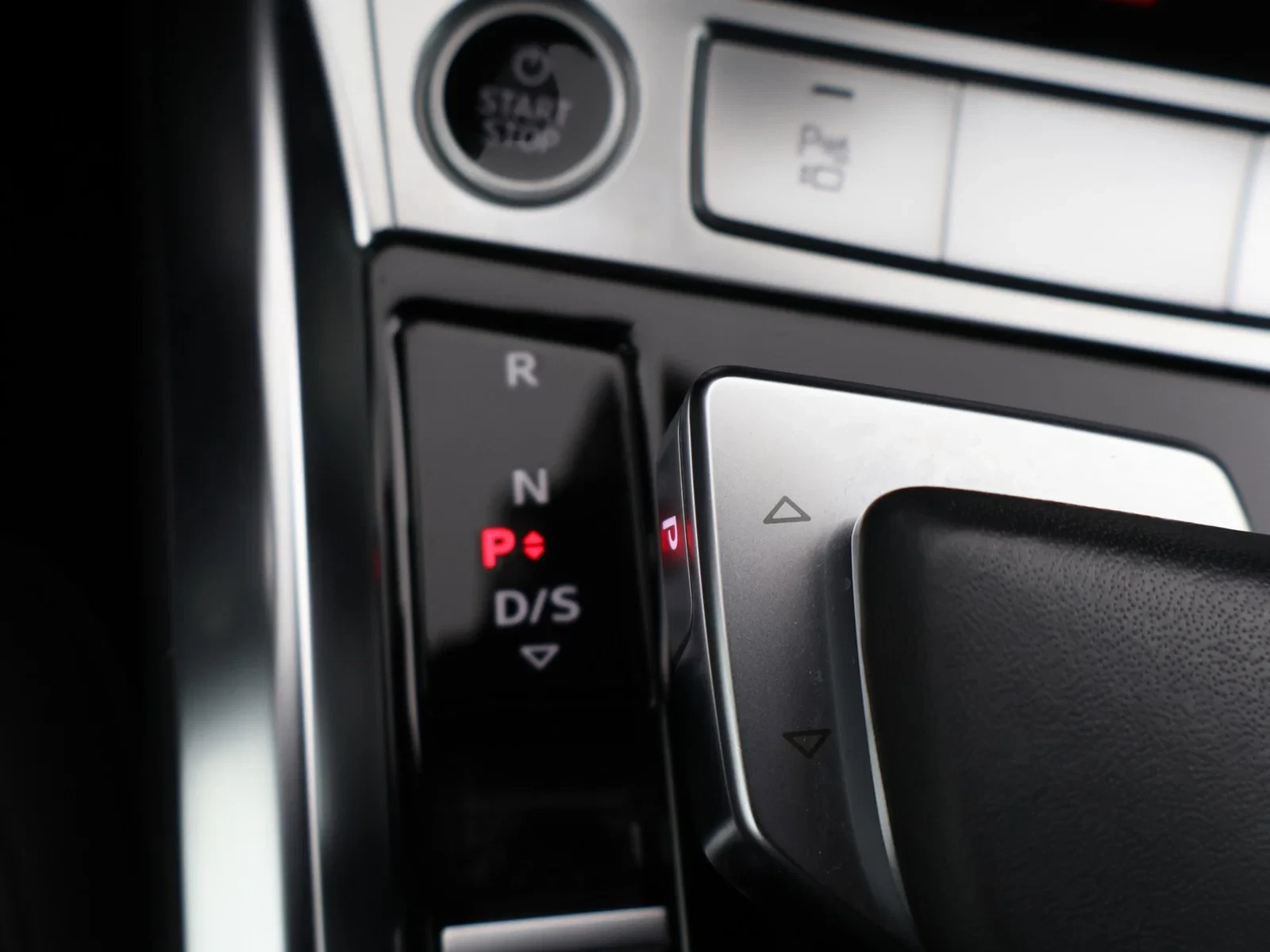 Audi e-tron Sportback Audi e-tron Sportback S line 55 QUATTRO 408PK *AUTOMAA*LEDER*CAMERA*ACC*PDC*VIRTUAL COCKPIT*NAVI*APP