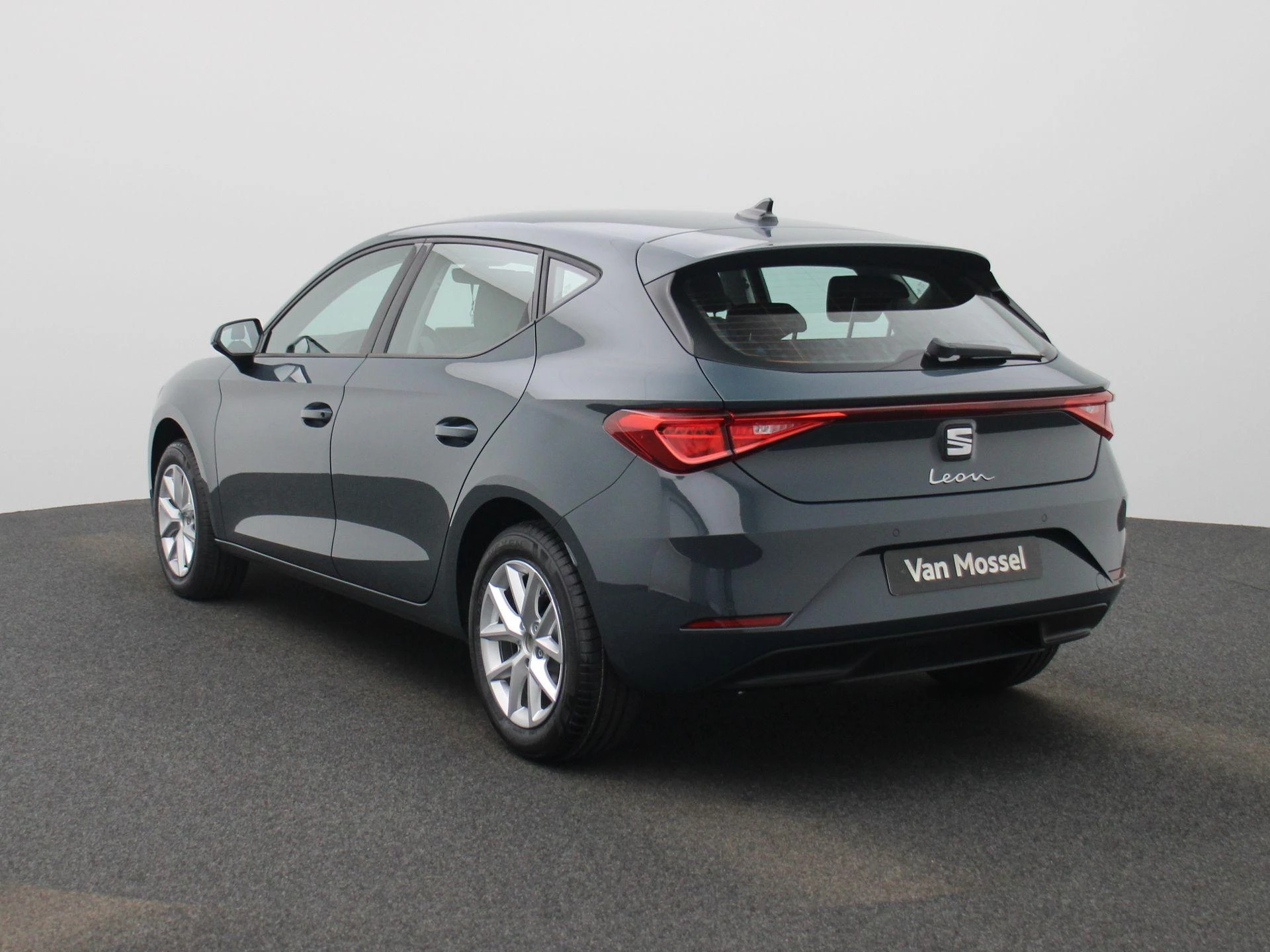 SEAT-Leon-image-1