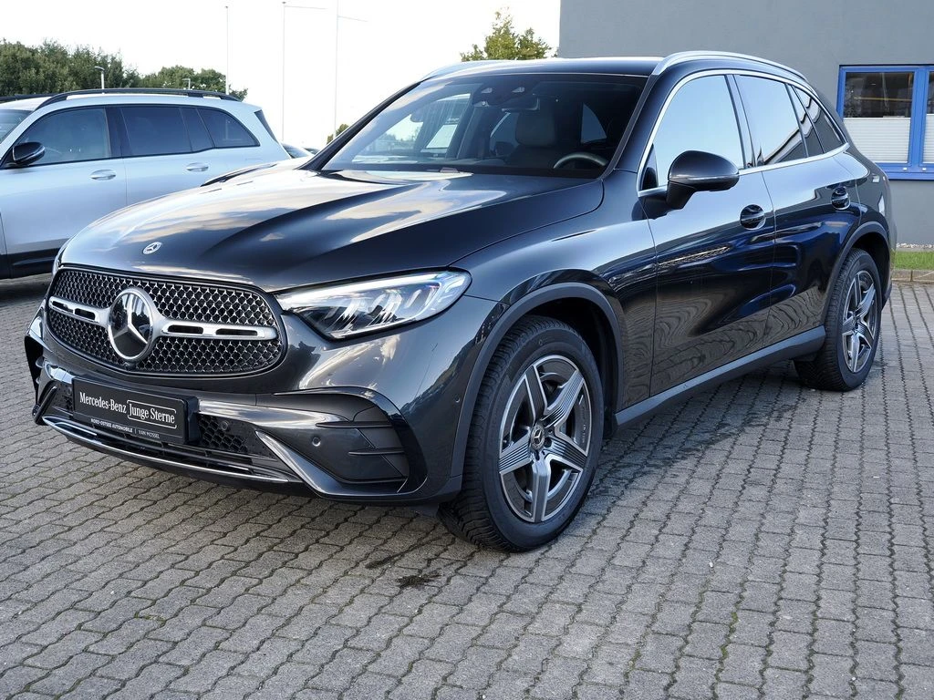 Mercedes-Benz-GLC 300 d-image-7