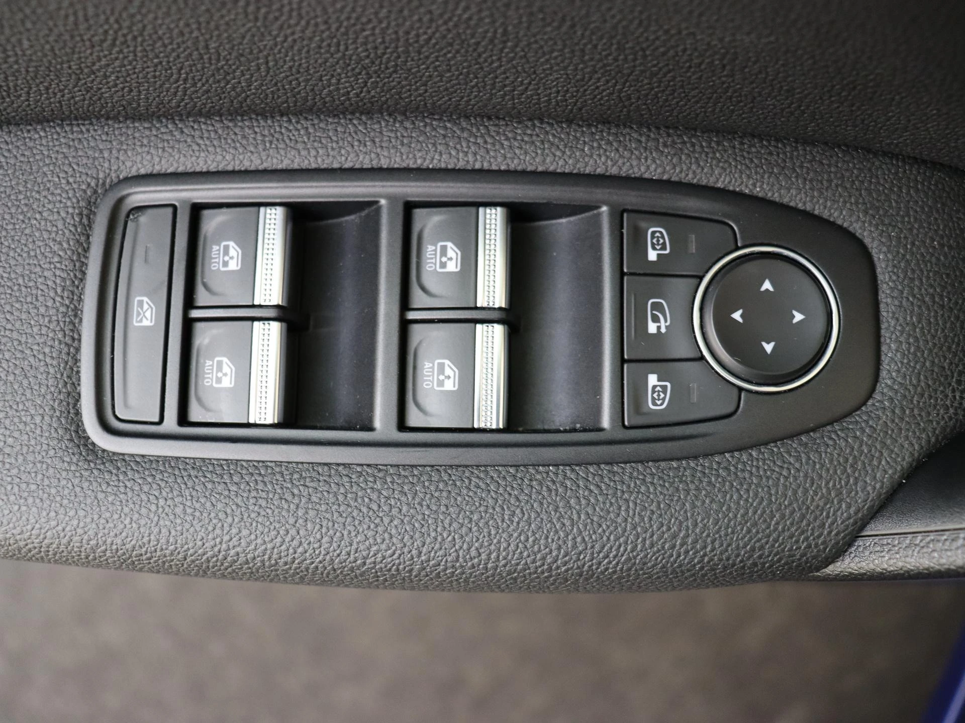 Renault-Captur-image-25