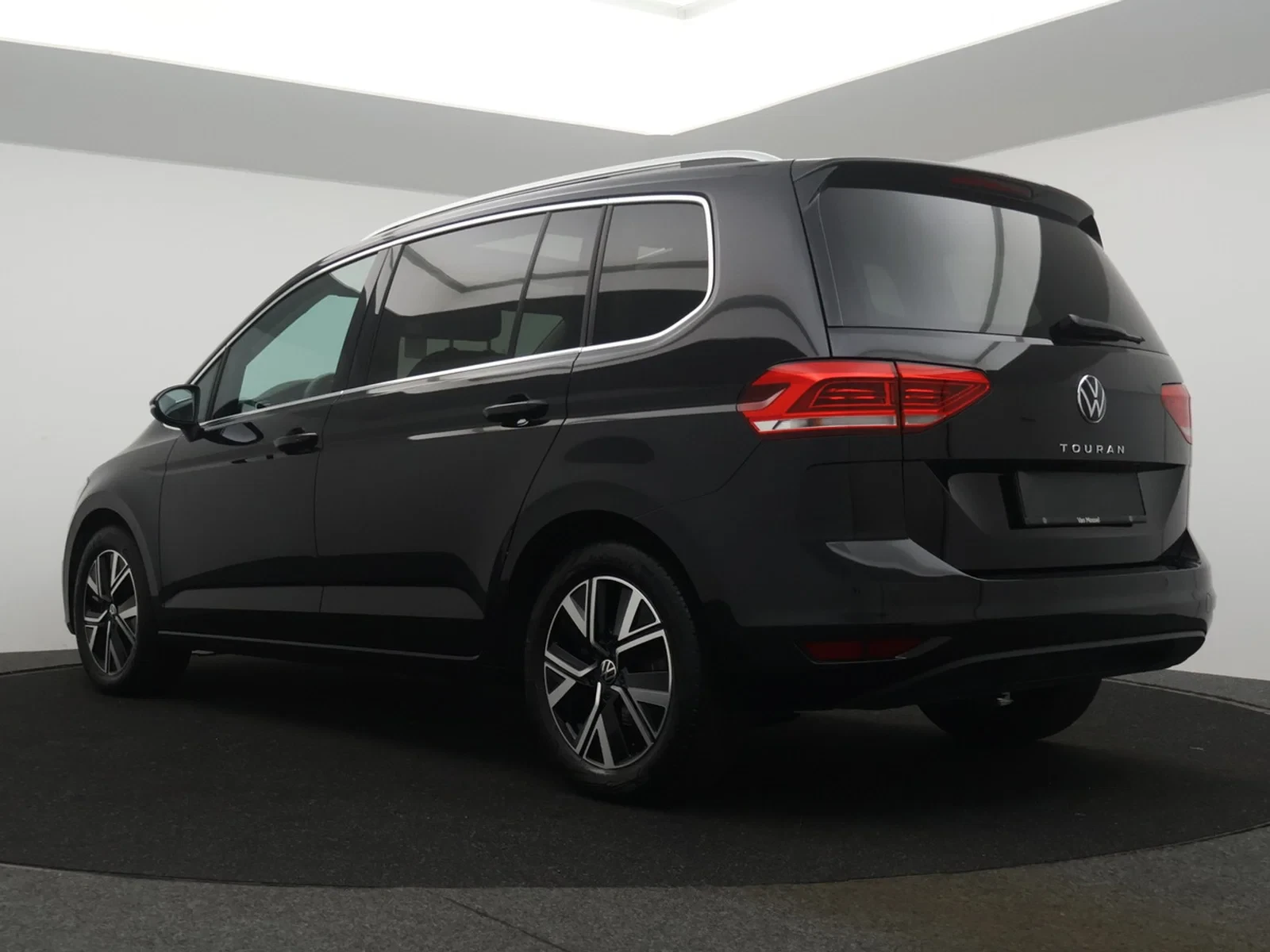 Volkswagen Touran Touran Highline 1.5TSI 150PK *AUTOMAAT*PANODAK*7 ZITPLAATSEN*CAMERA*LEDER*ACC*PDC*NAVI*APP-CONNECT*...*