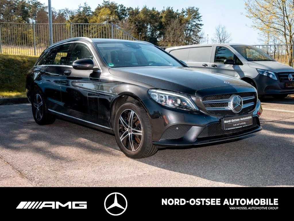 Mercedes-Benz-C-Klasse-image-2