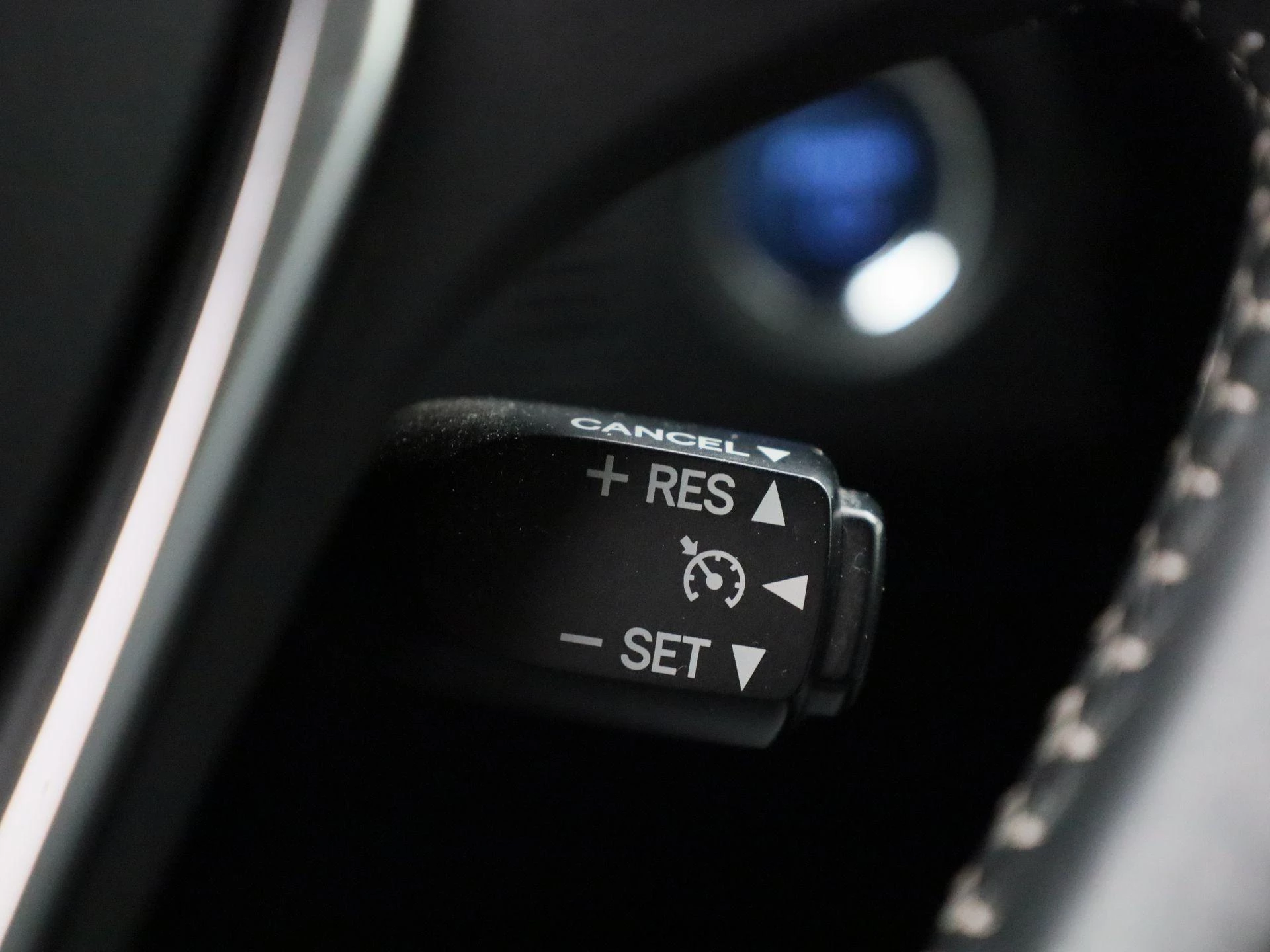 Toyota-Auris-image-24