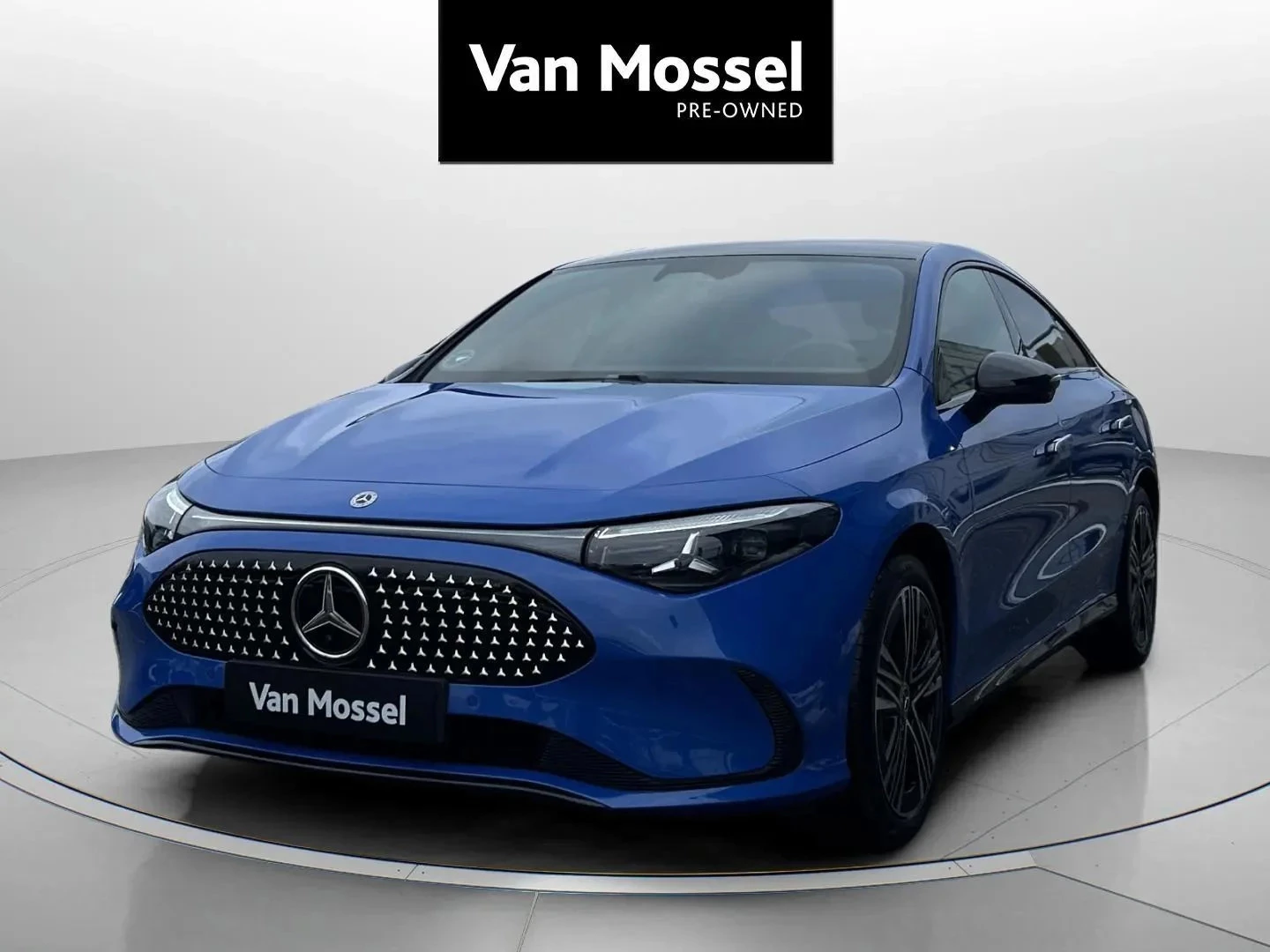 Mercedes-Benz-CLA-image-0