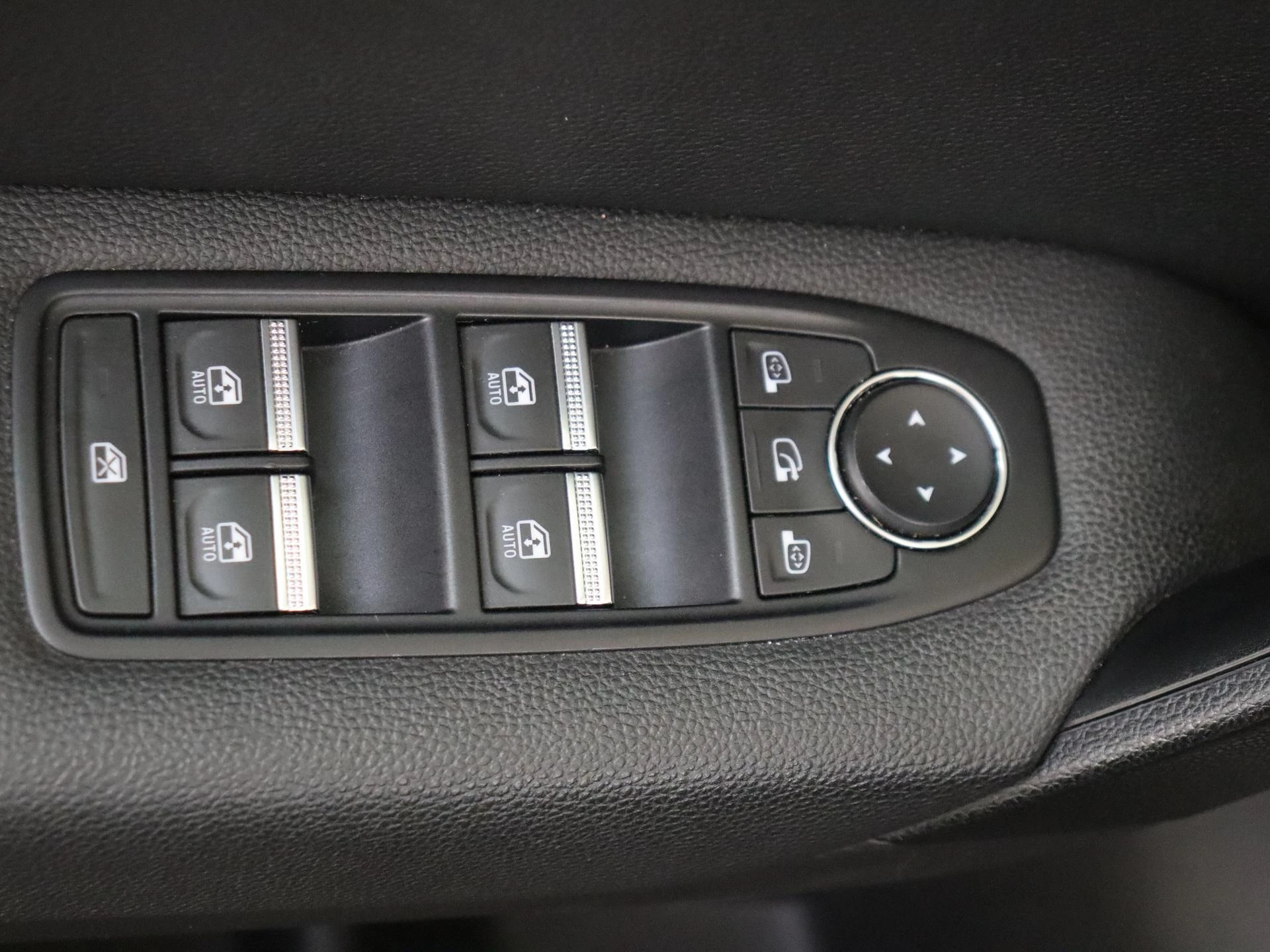 Renault-Captur-image-28
