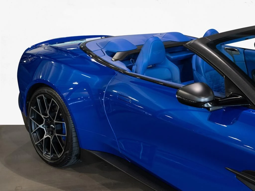 Aston Martin-Vanquish-image-20