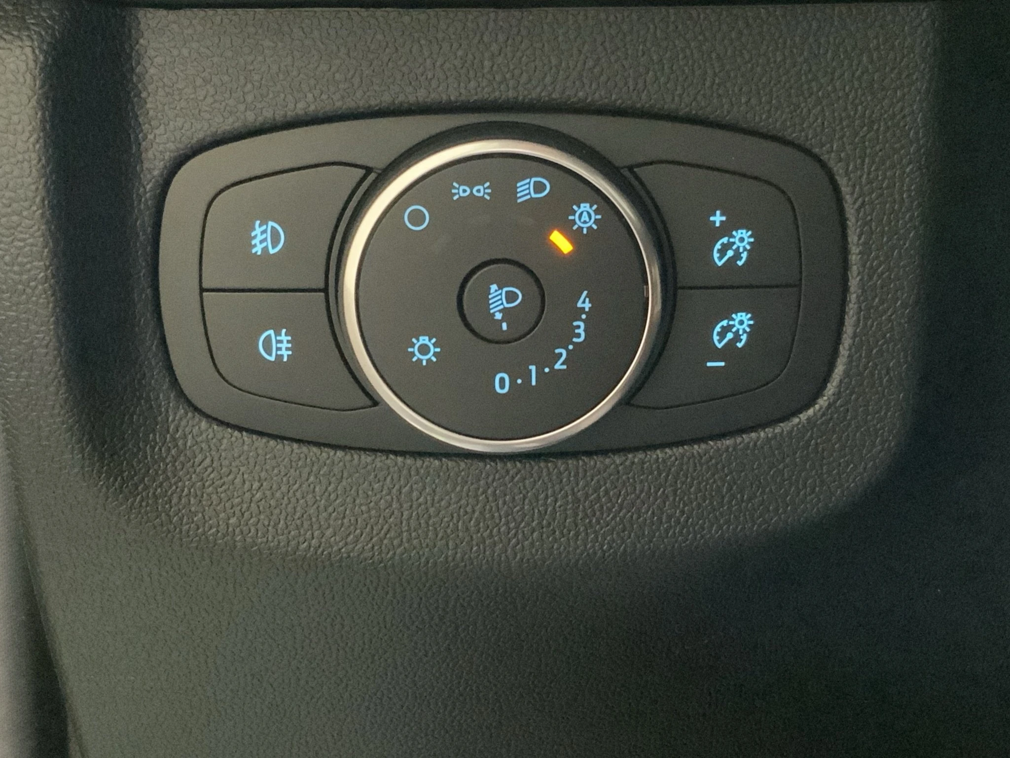 Ford-Tourneo Courier-image-20