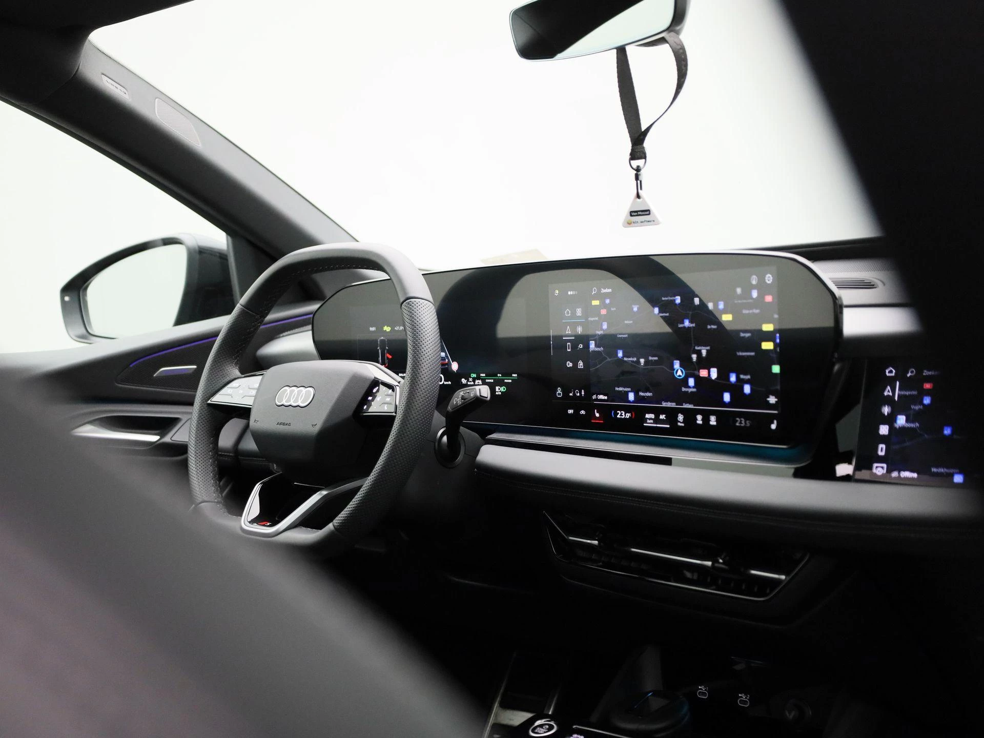 Audi-Q6 e-tron-image-53