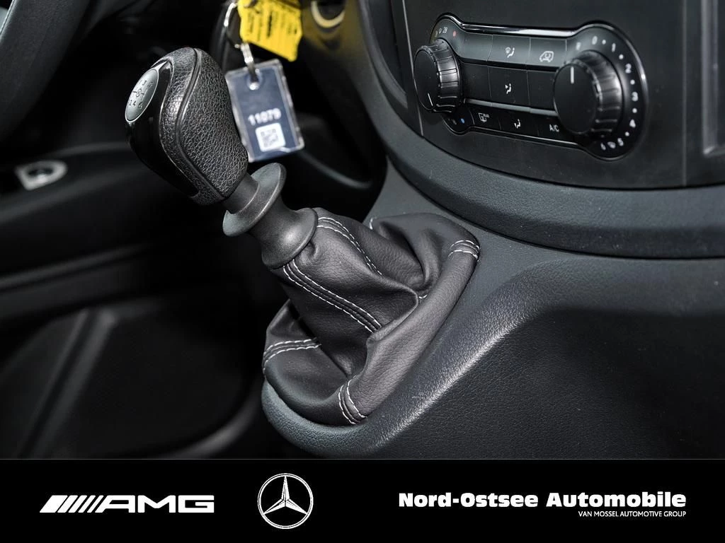 Mercedes-Benz-Vito-image-8