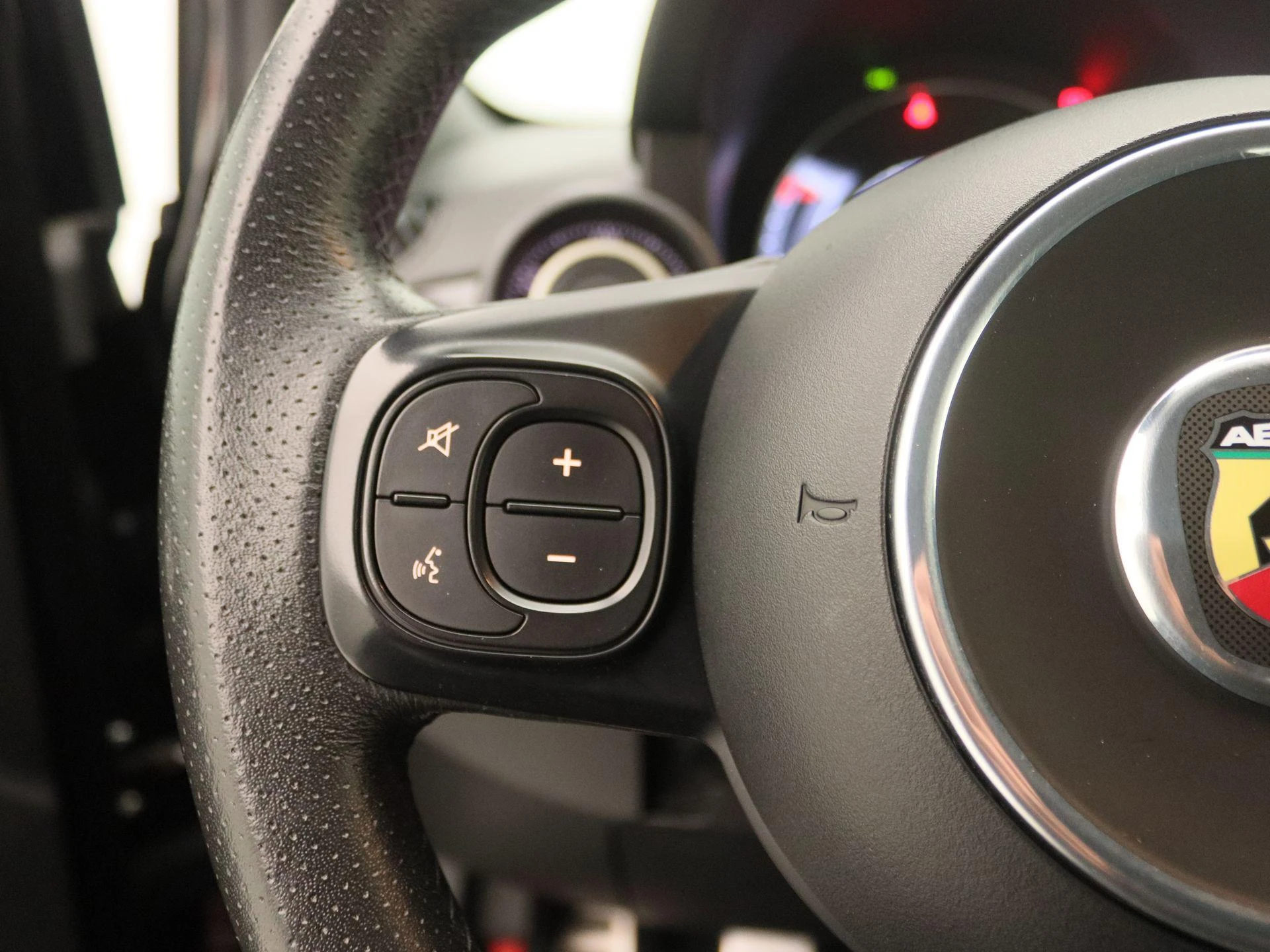Fiat-500C-image-18