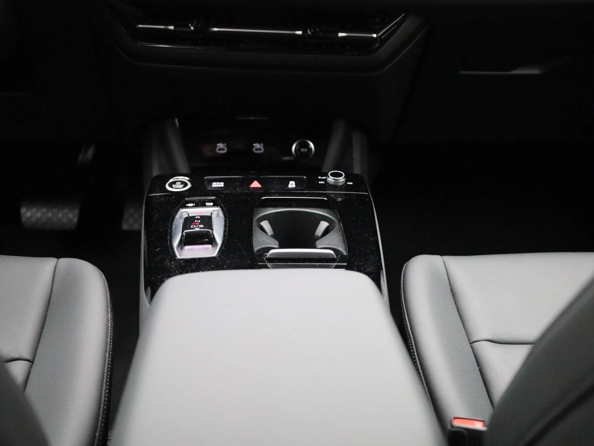 Audi-Q6 e-tron-image-10