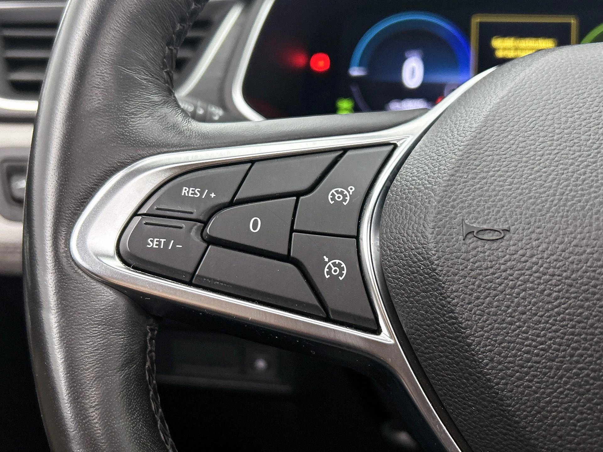 Renault Captur 1.6 E-Tech Plug-in Hybrid 160 Initiale Paris
