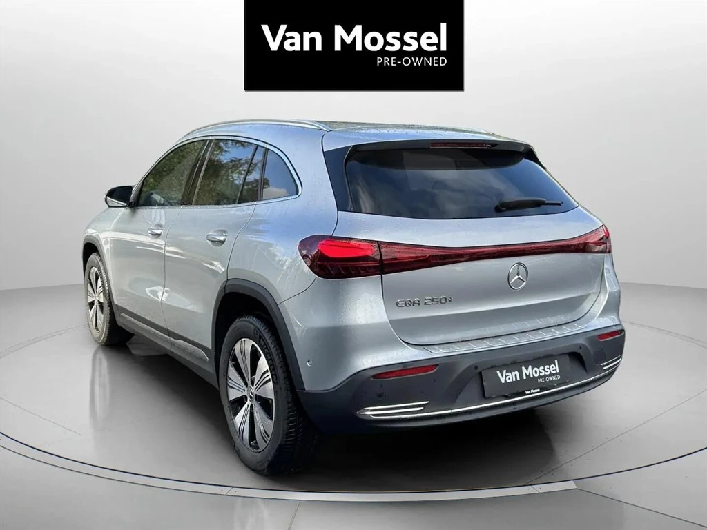 Mercedes-Benz-EQA-image-6