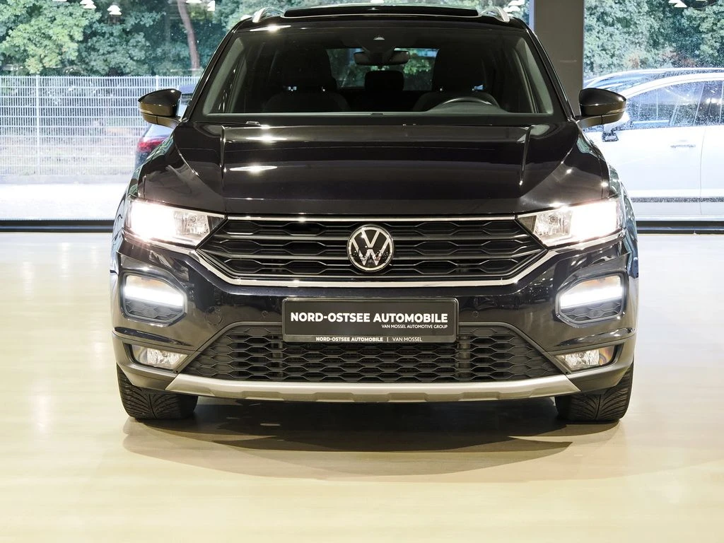 Volkswagen-T-Roc-image-2