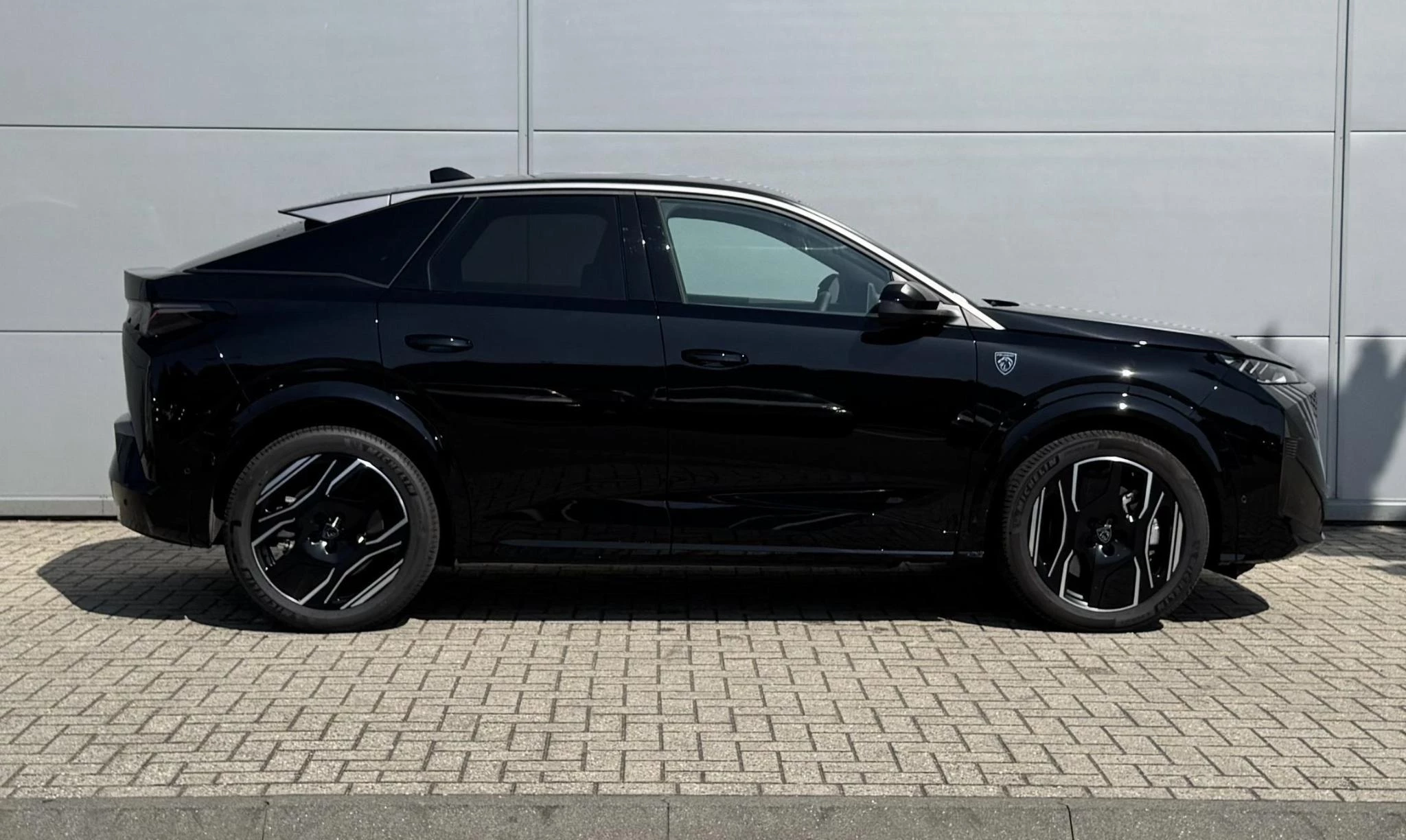 Peugeot-e-3008-image-5