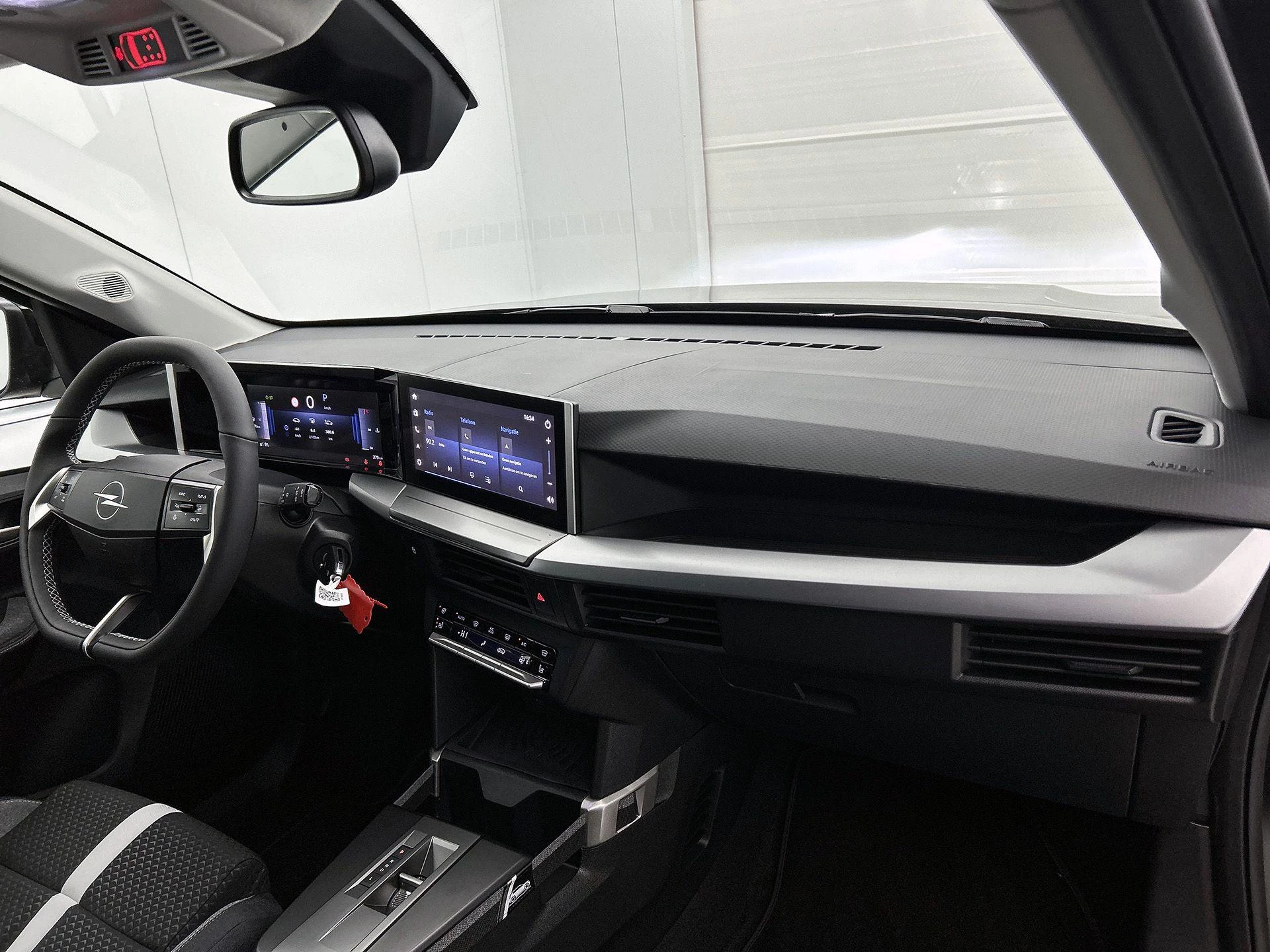 Opel-Frontera-image-16