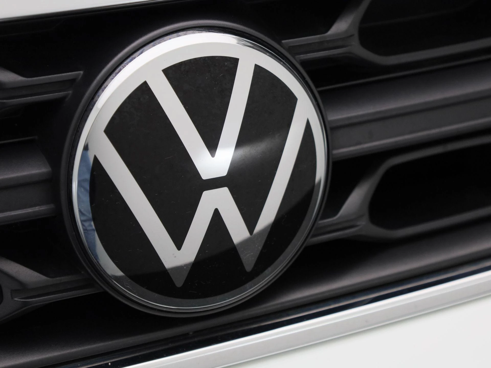 Volkswagen-T-Roc-image-30