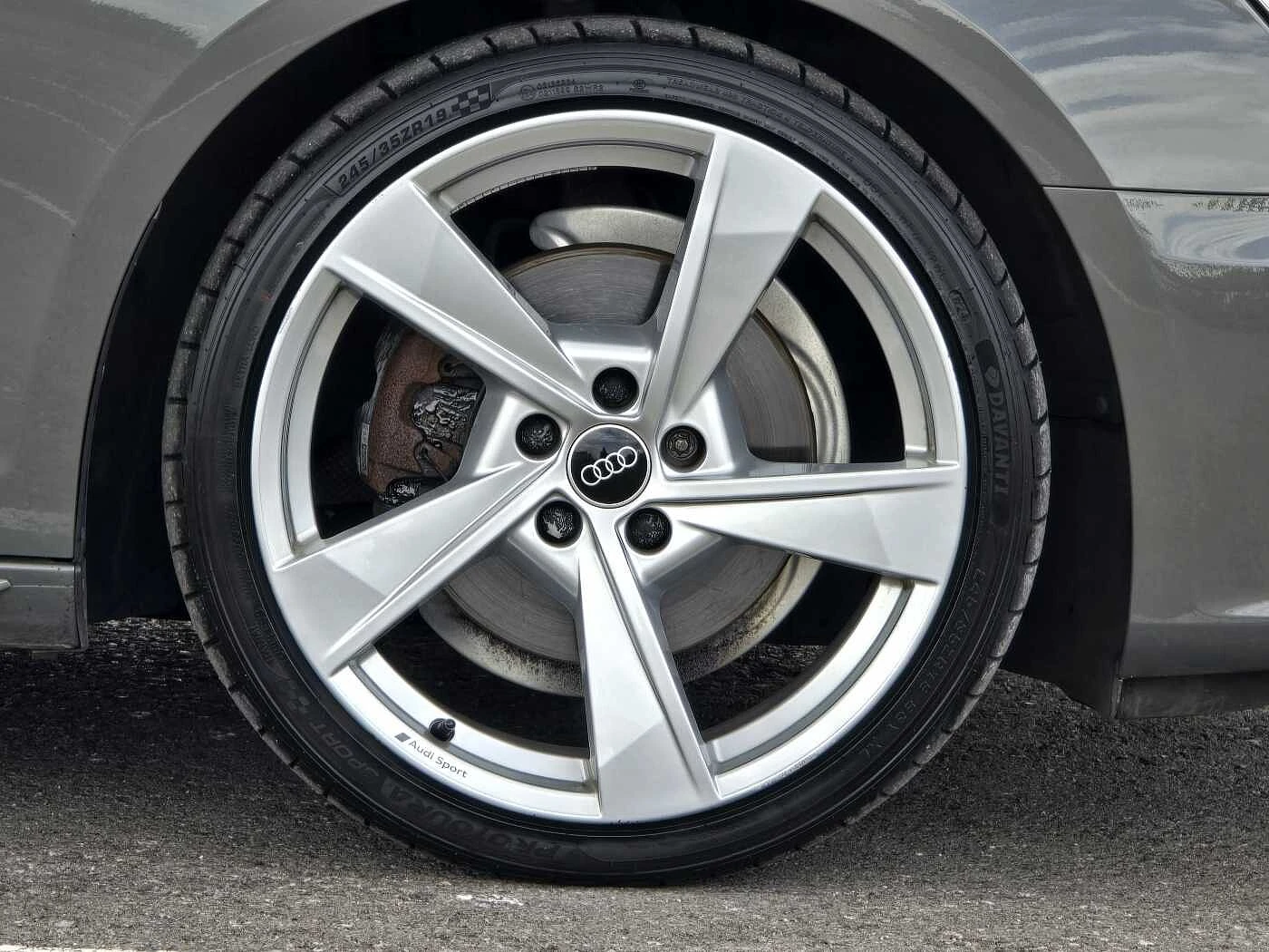 Audi-A4-image-4