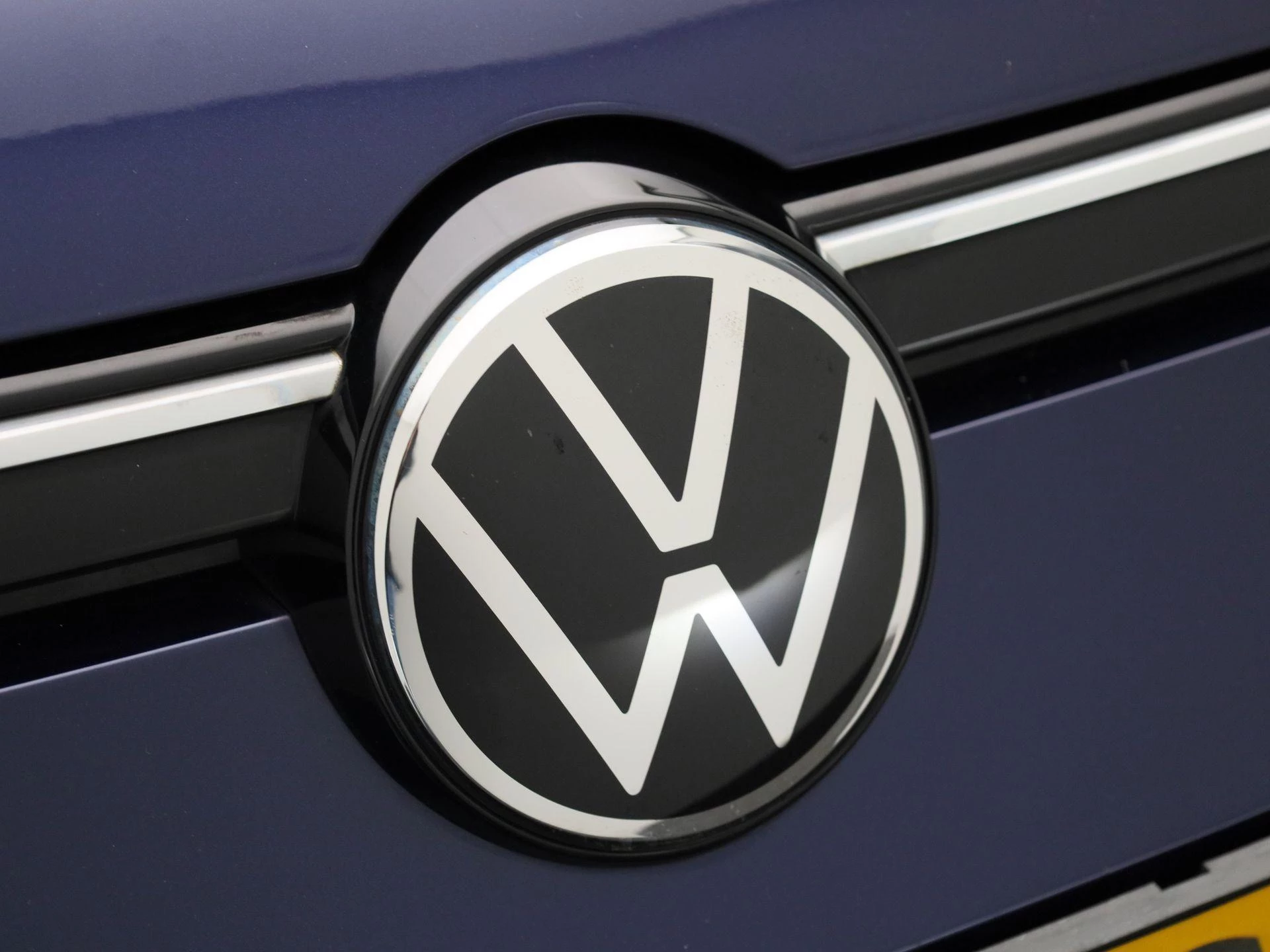 Volkswagen-Golf-image-32