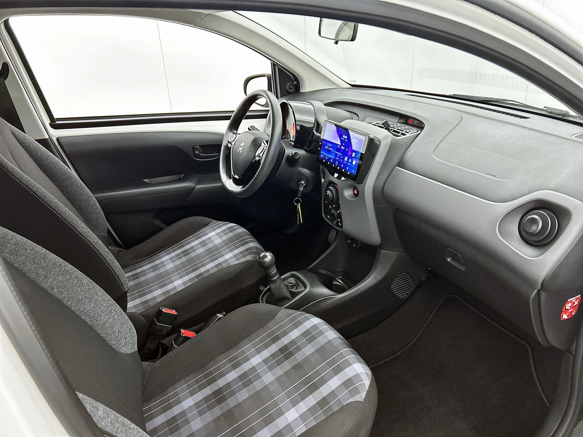 Peugeot-108-image-8