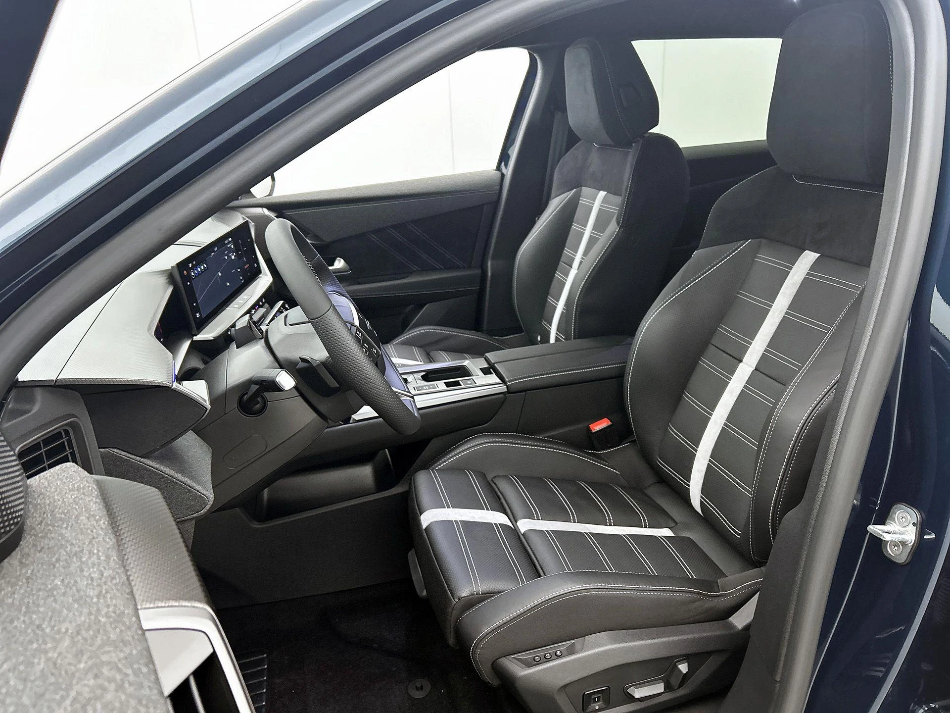 Opel-Grandland-image-48