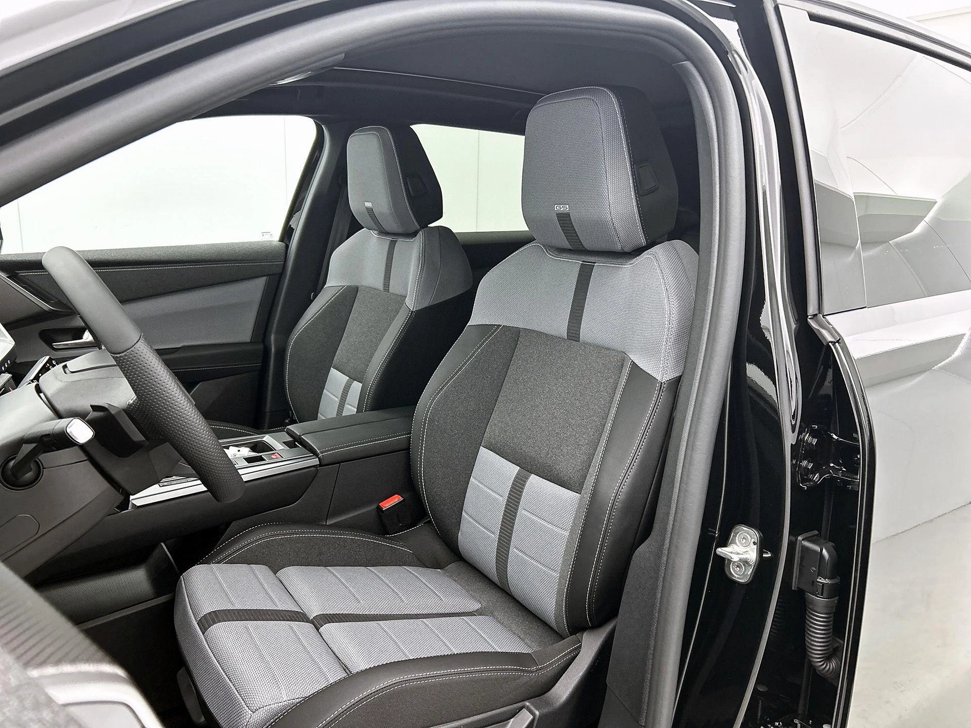 Opel Grandland 1.2 Turbo Hybrid Business Edition