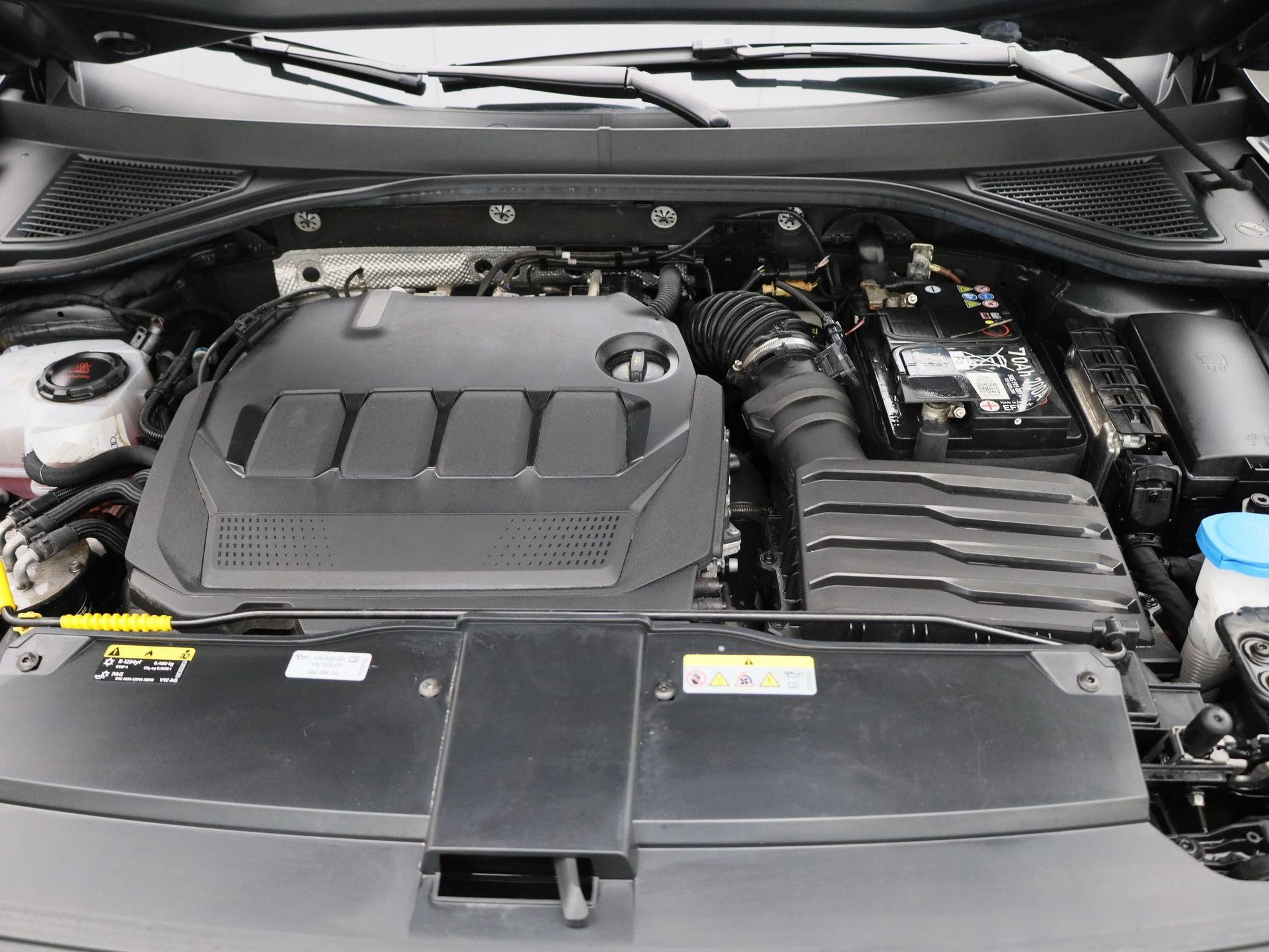 Volkswagen-T-Roc-image-38
