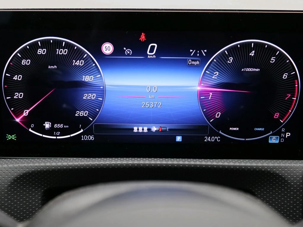 Mercedes-Benz-CLA-image-6