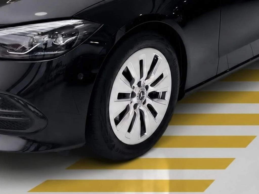 Mercedes-Benz-C-Klasse 220 d-image-5