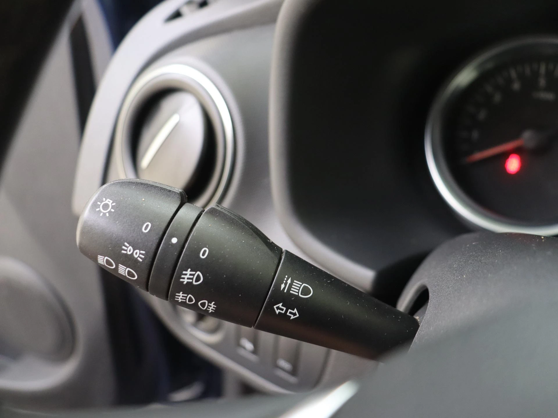 Dacia-Logan-image-23