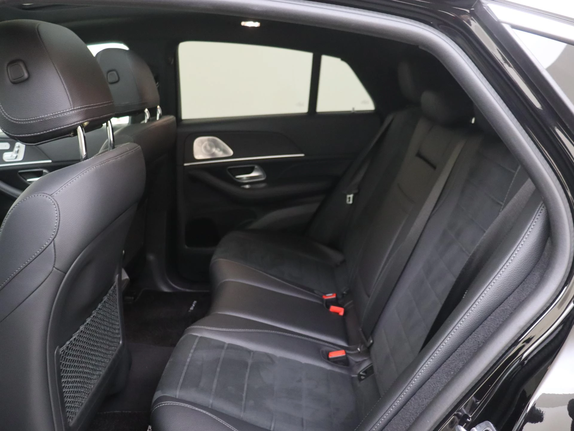 Mercedes-Benz-GLE-image-11