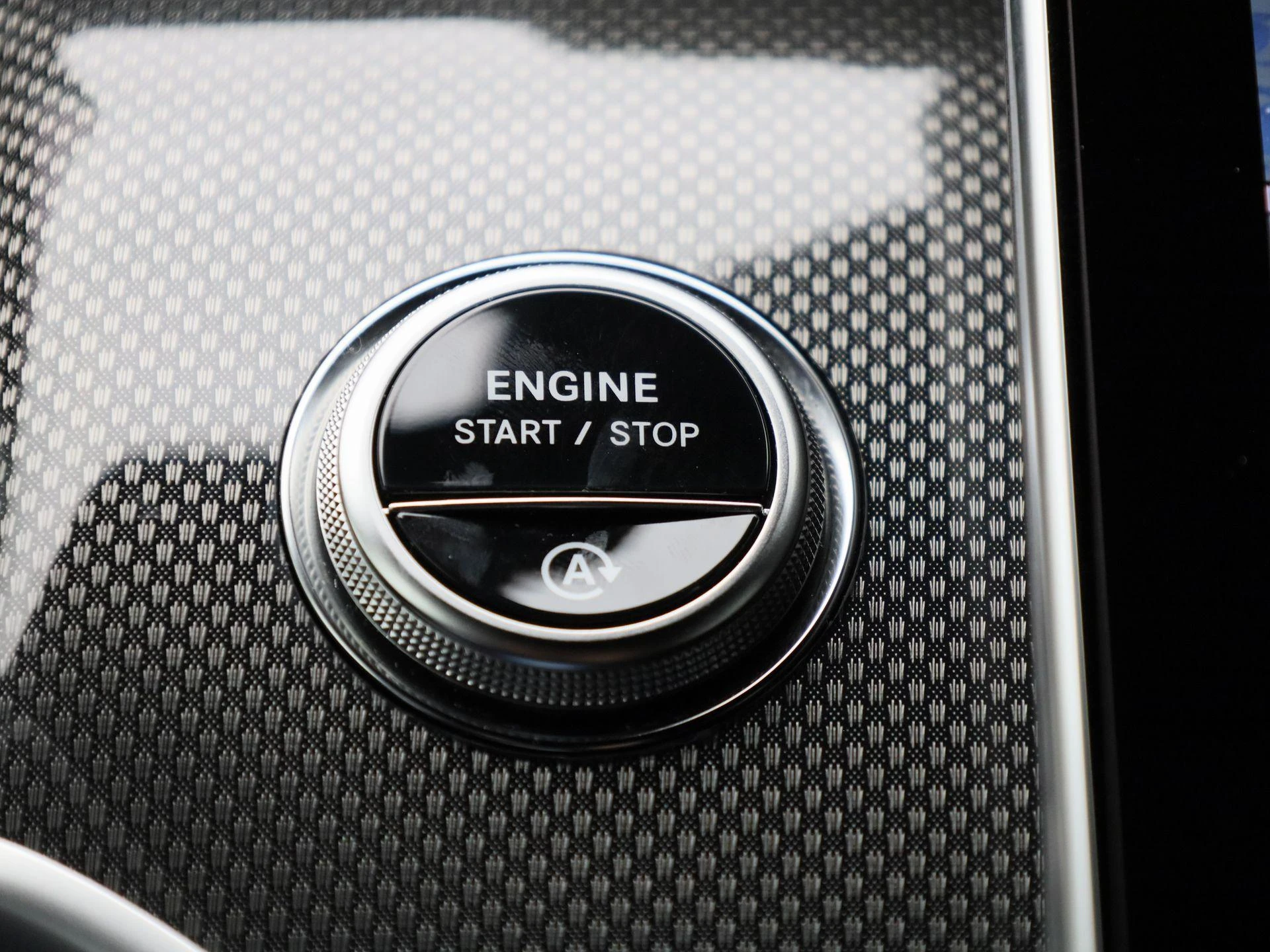 Mercedes-Benz-GLC-image-20