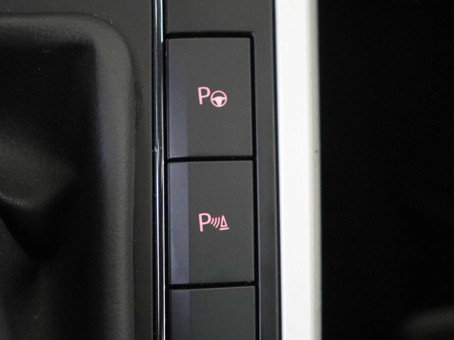 SEAT-Arona-image-20