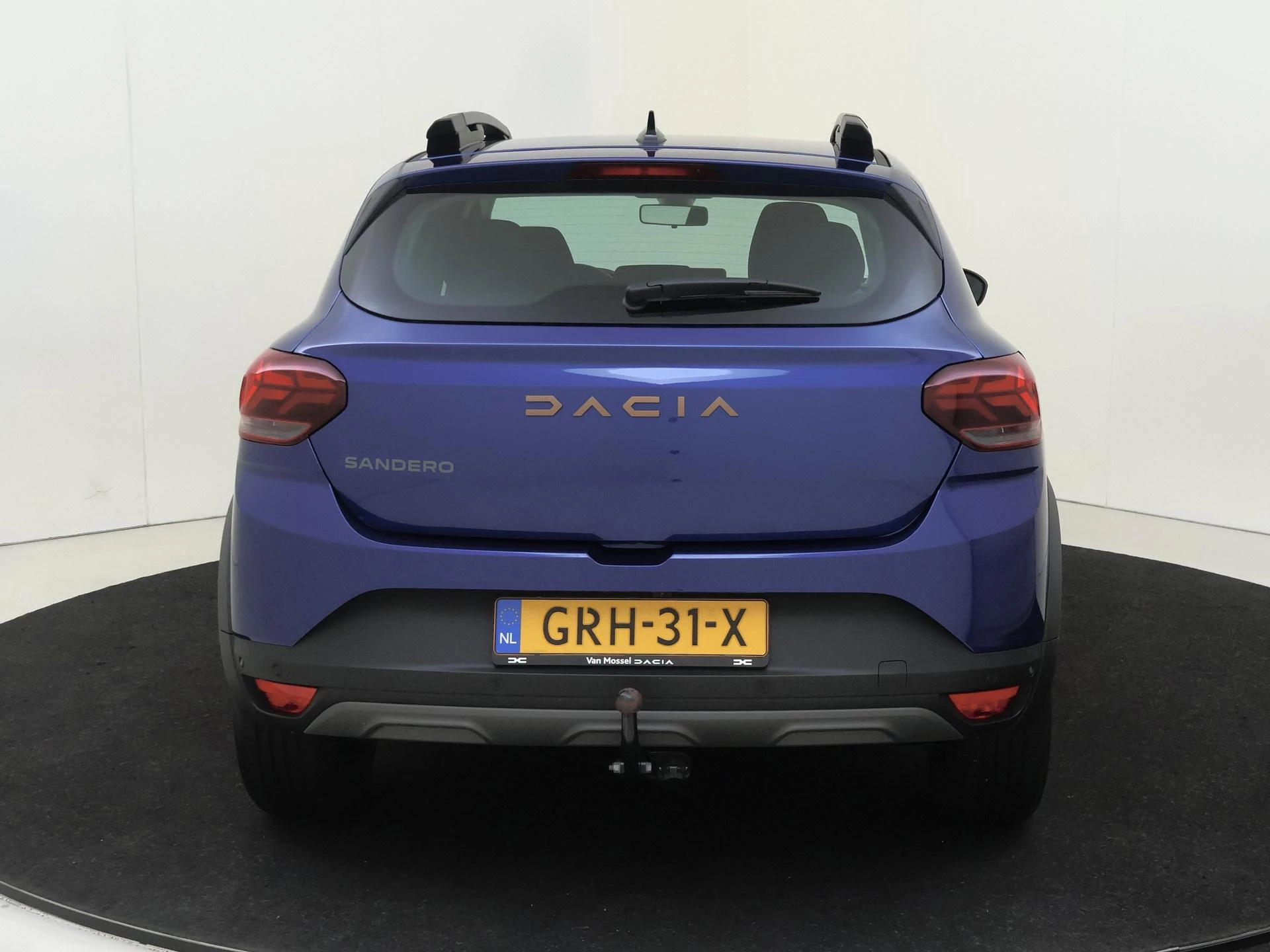 Dacia-Sandero Stepway-image-6