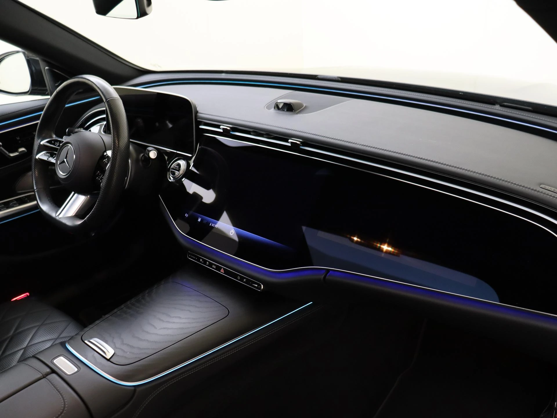 Mercedes-Benz-E-Klasse-image-4