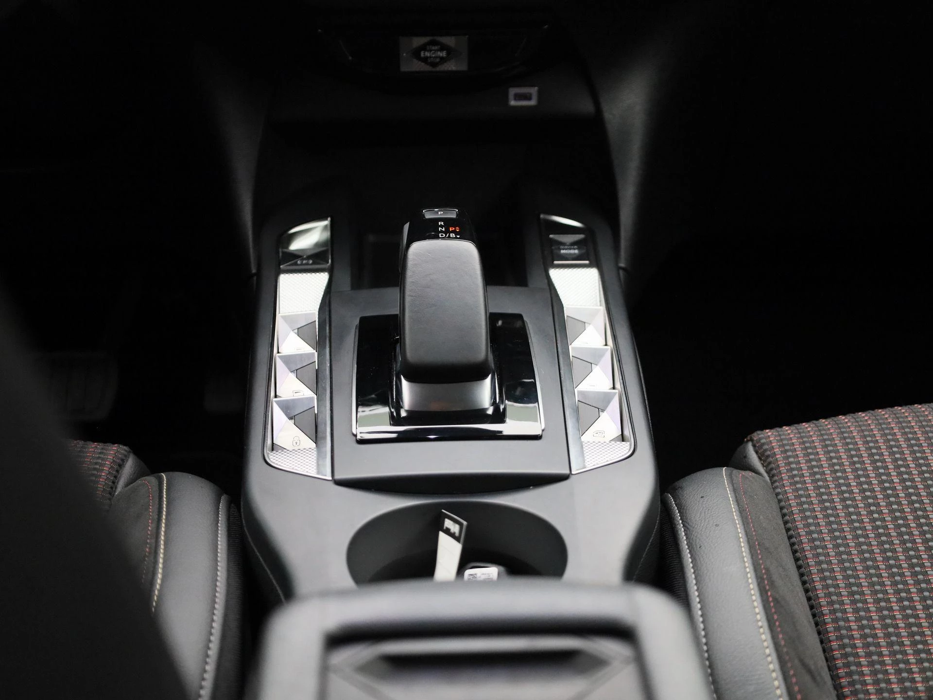 DS DS 3 Crossback E-Tense PERFORMANCE Line +
