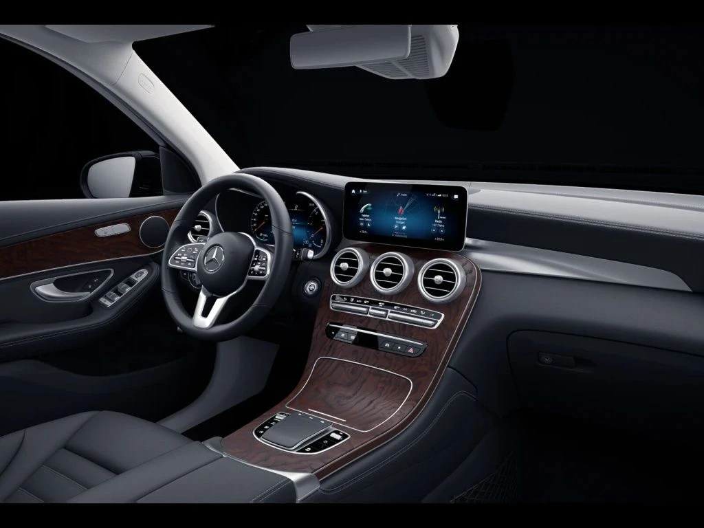 Mercedes-Benz-GLC 220 d-image-11