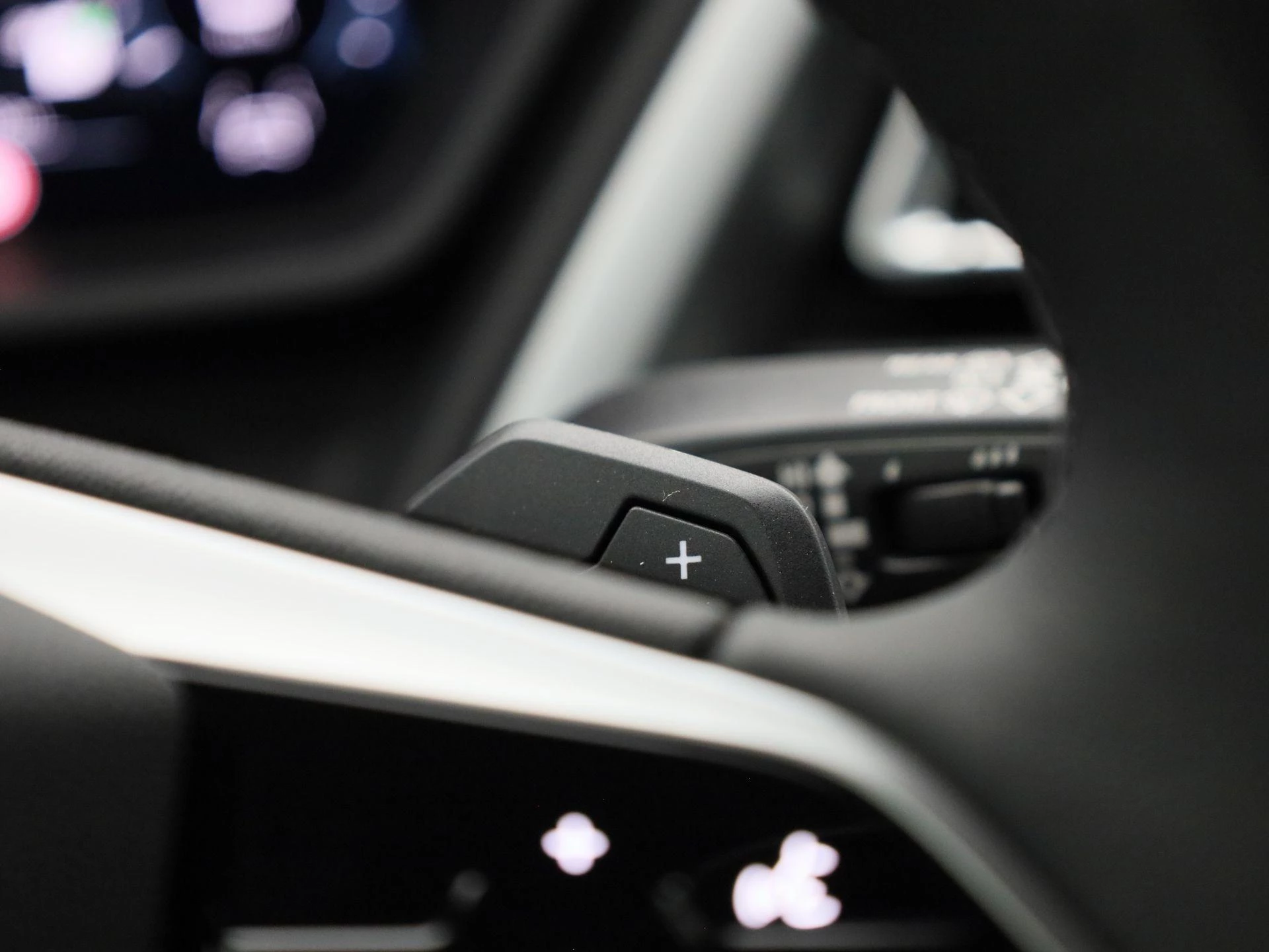 Audi-Q4 e-tron-image-34