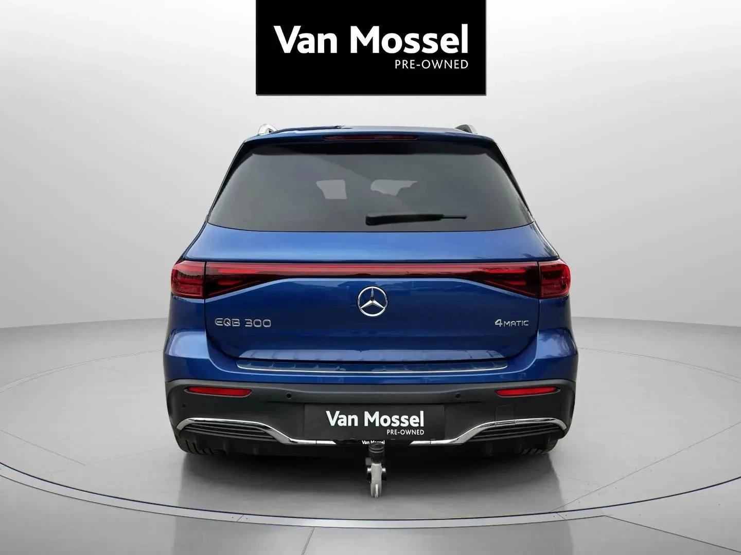 Mercedes-Benz-EQB-image-5