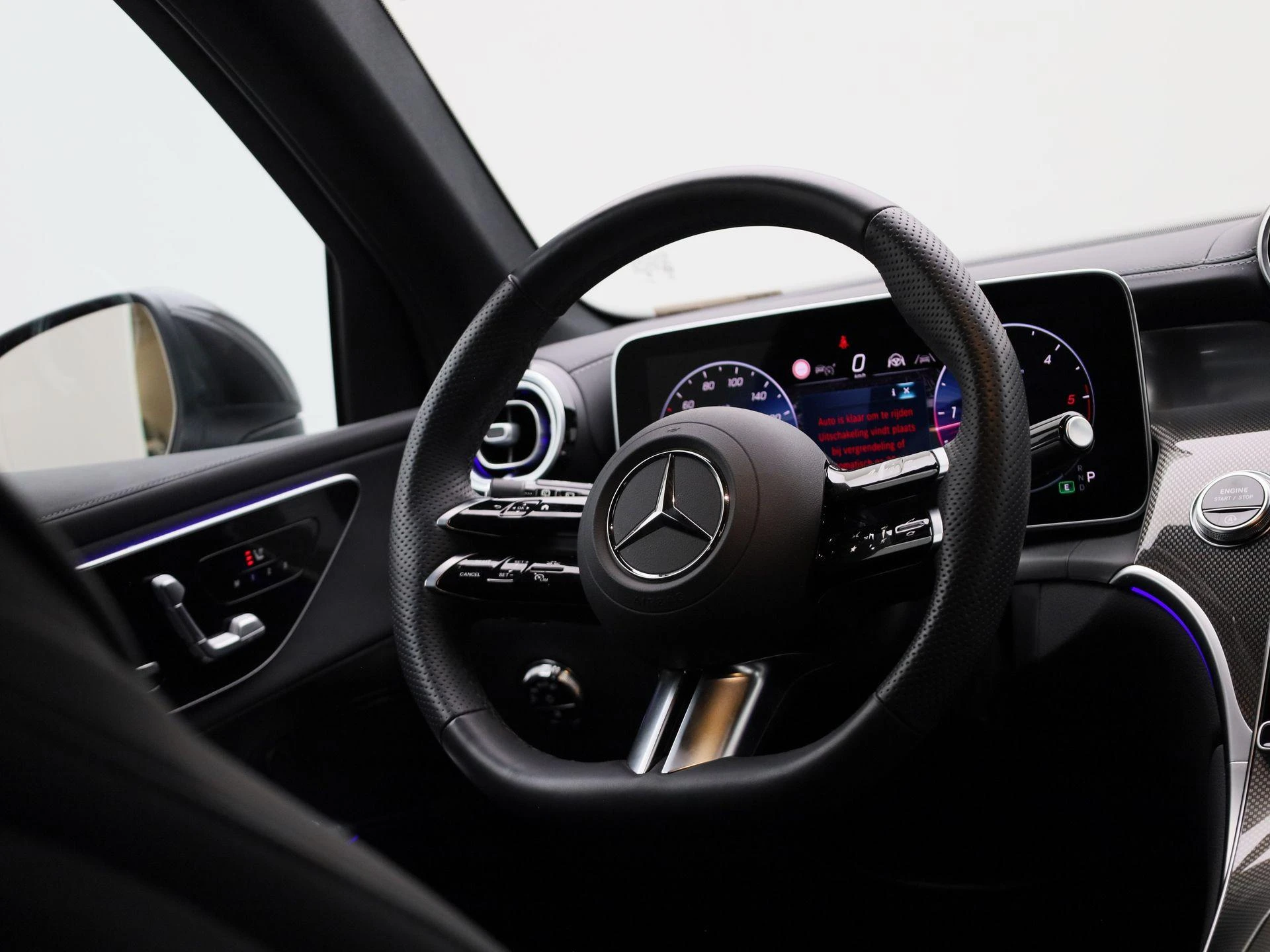 Mercedes-Benz-GLC-image-44