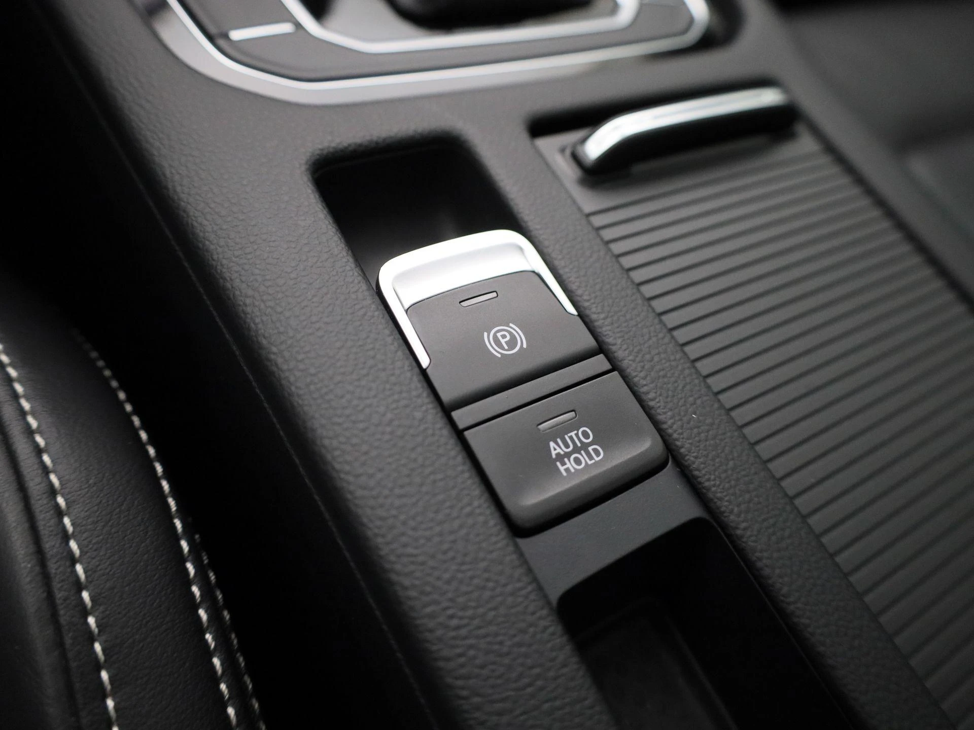 Volkswagen-Passat-image-31