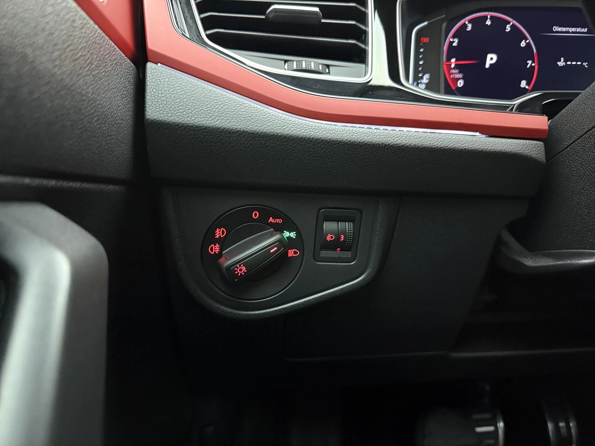 Volkswagen-Polo-image-15