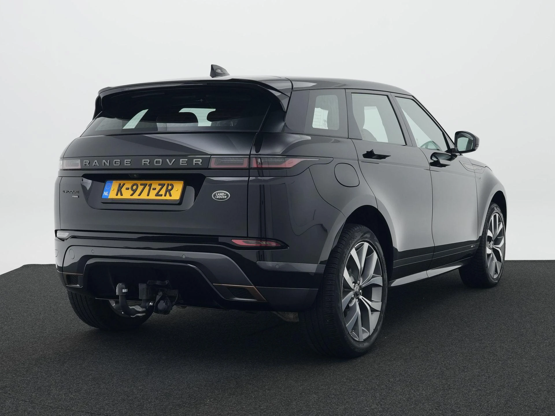 Land Rover-Range Rover Evoque-image-12