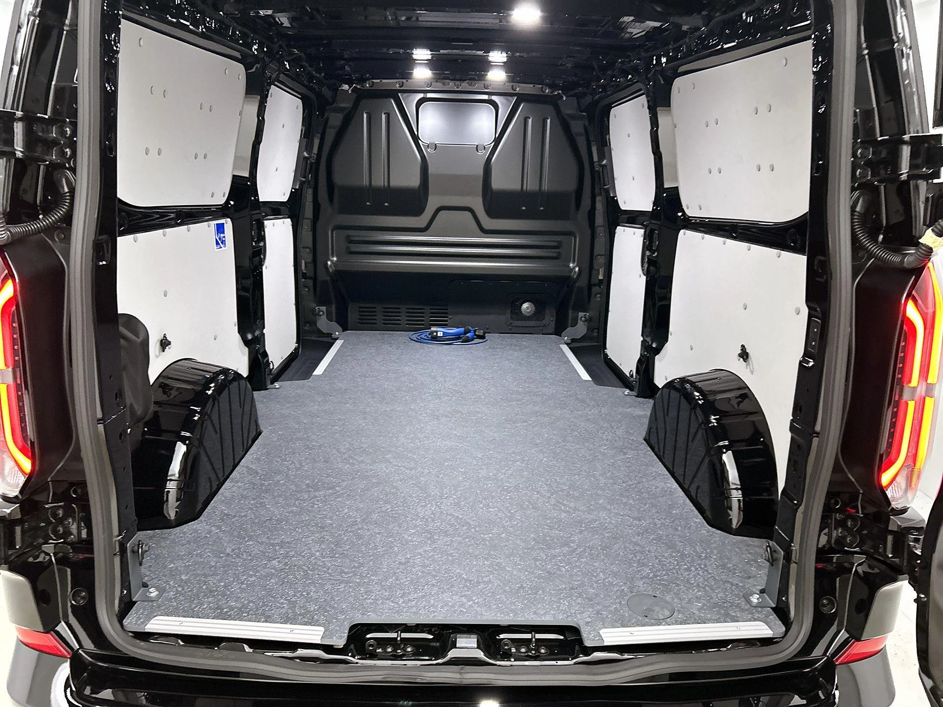 Ford-Transit Custom-image-27