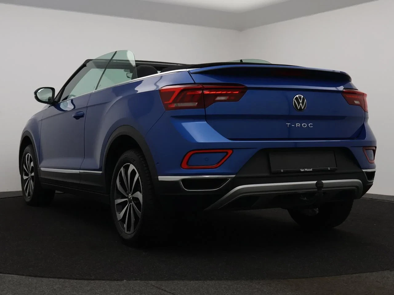 Volkswagen-T-Roc-image-8