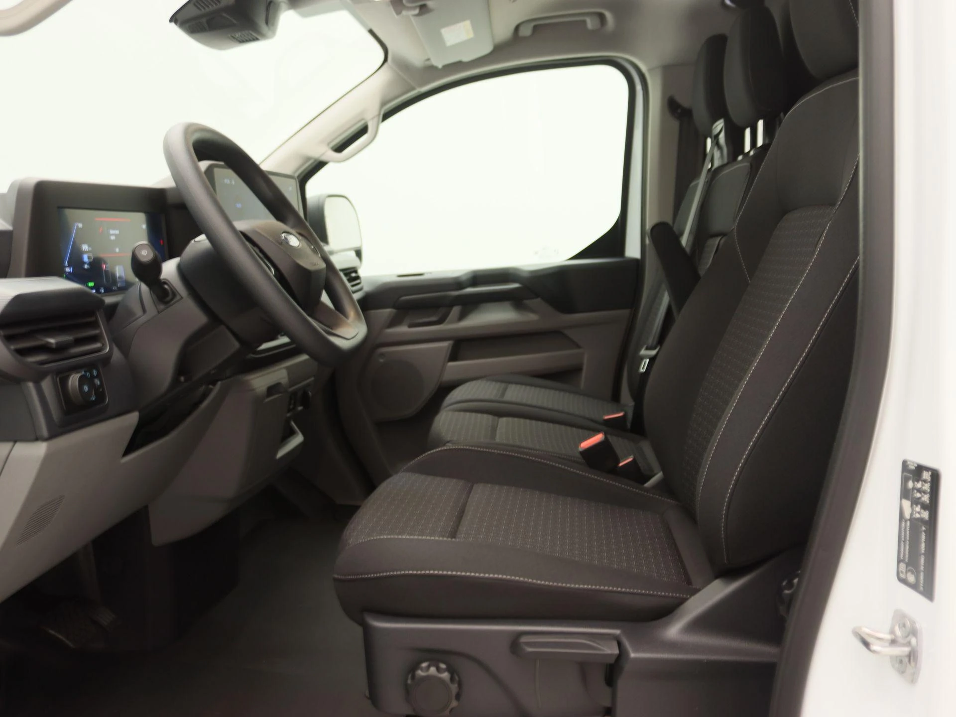 Ford-E-Transit Custom-image-9