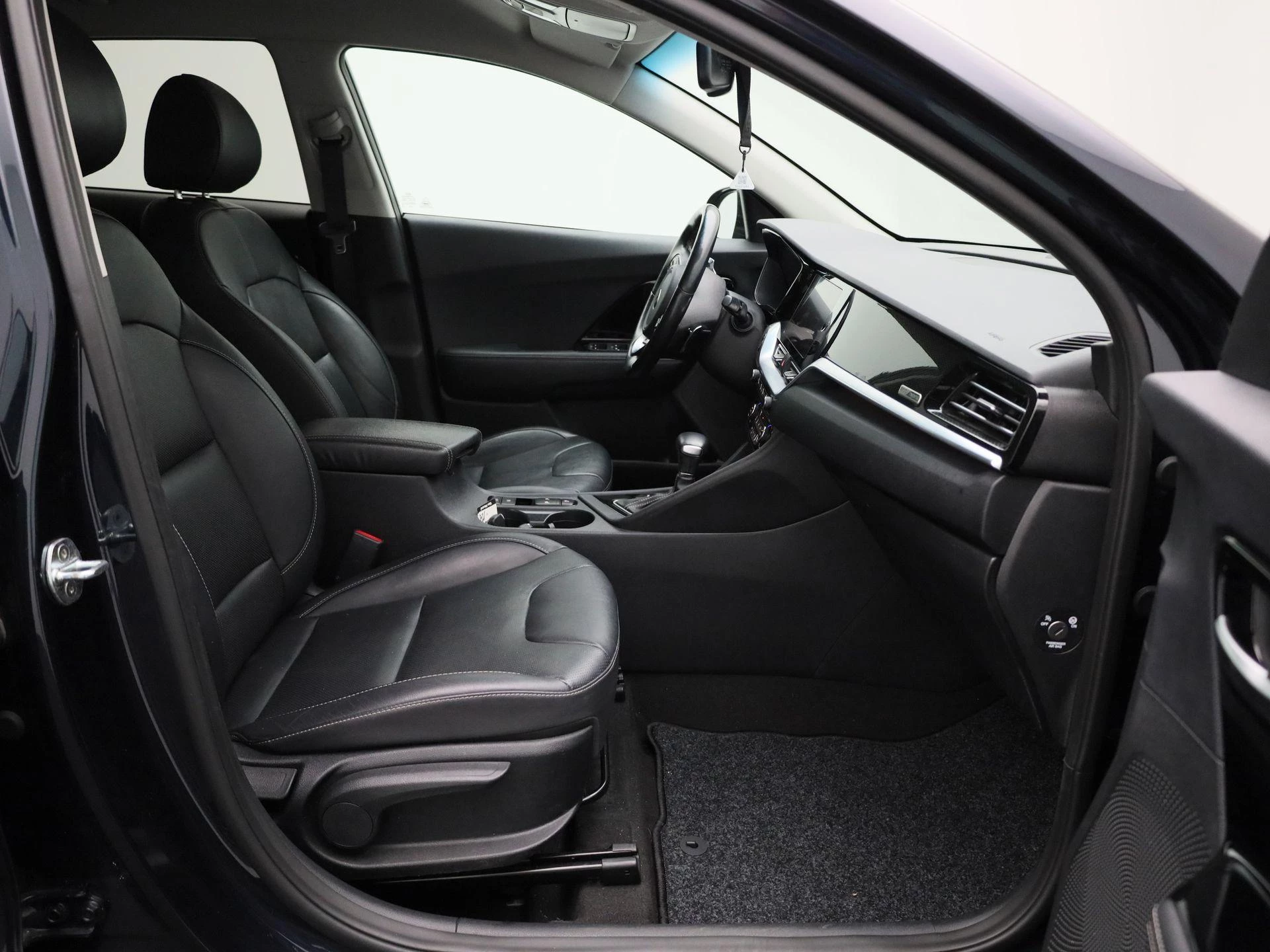 Kia-Niro-image-32