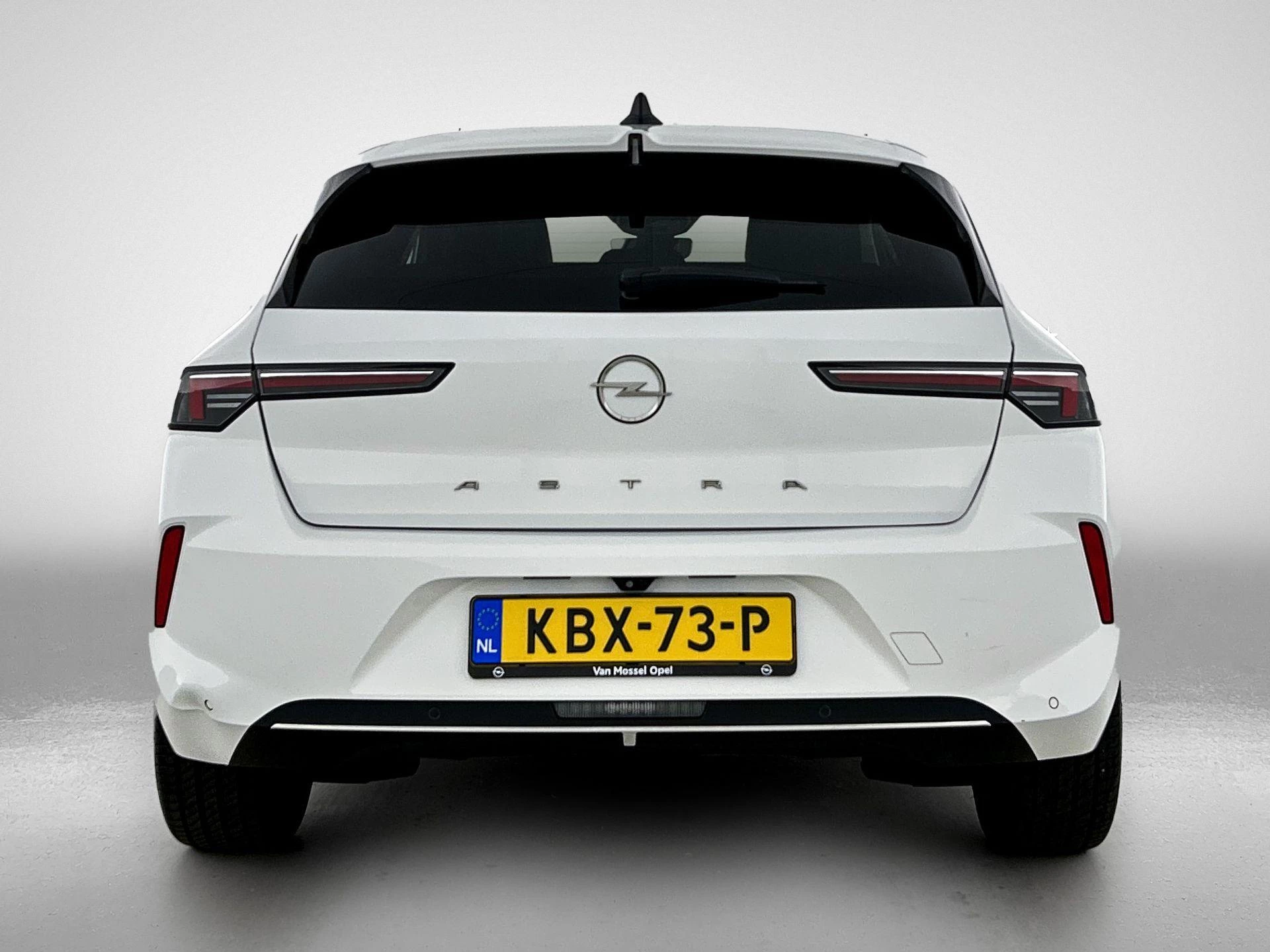 Opel-Astra-image-2