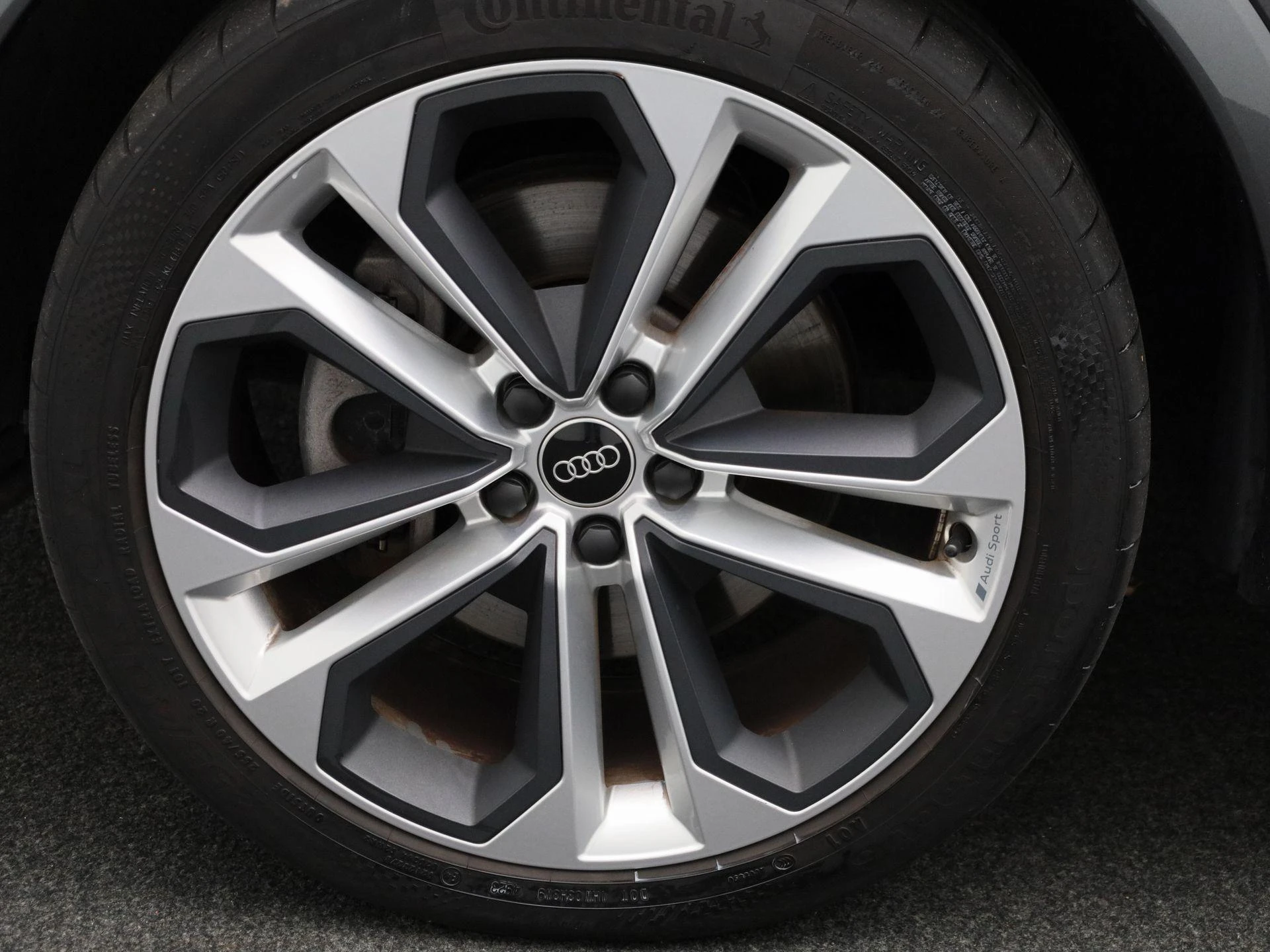 Audi-Q3-image-14