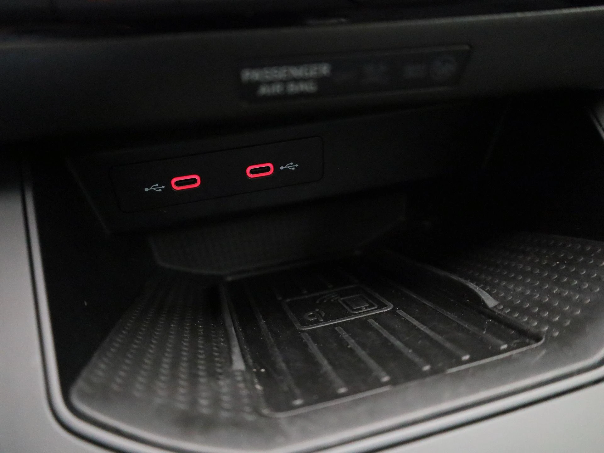 SEAT-Arona-image-19